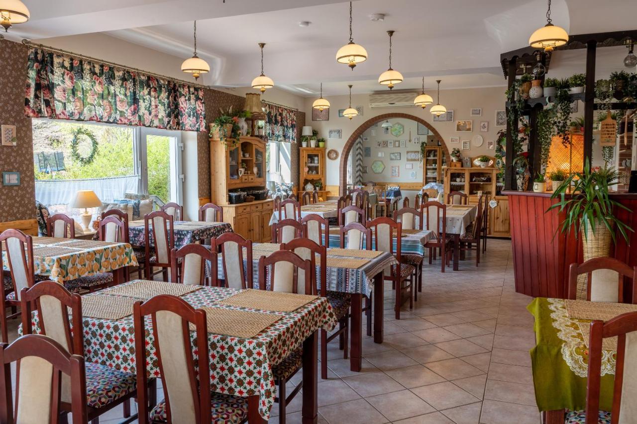 Будинок відпочинку Gosciniec Skolimowka Restauracja I Ze Sniadaniem Na Kaszubach Хмєльно