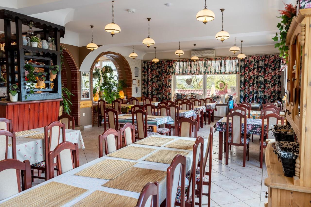 Будинок відпочинку Gosciniec Skolimowka Restauracja I Ze Sniadaniem Na Kaszubach *