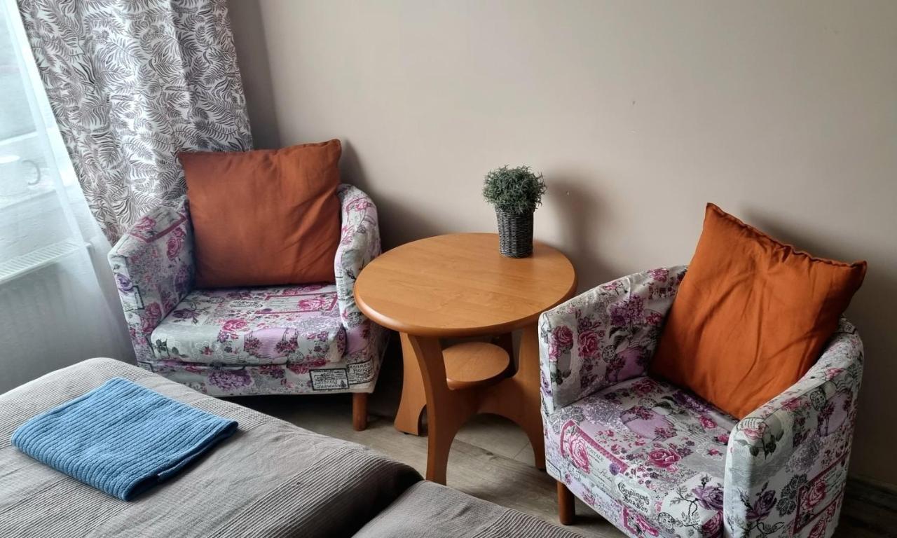 Ferienhaus Gosciniec Skolimowka Restauracja I Ze Sniadaniem Na Kaszubach