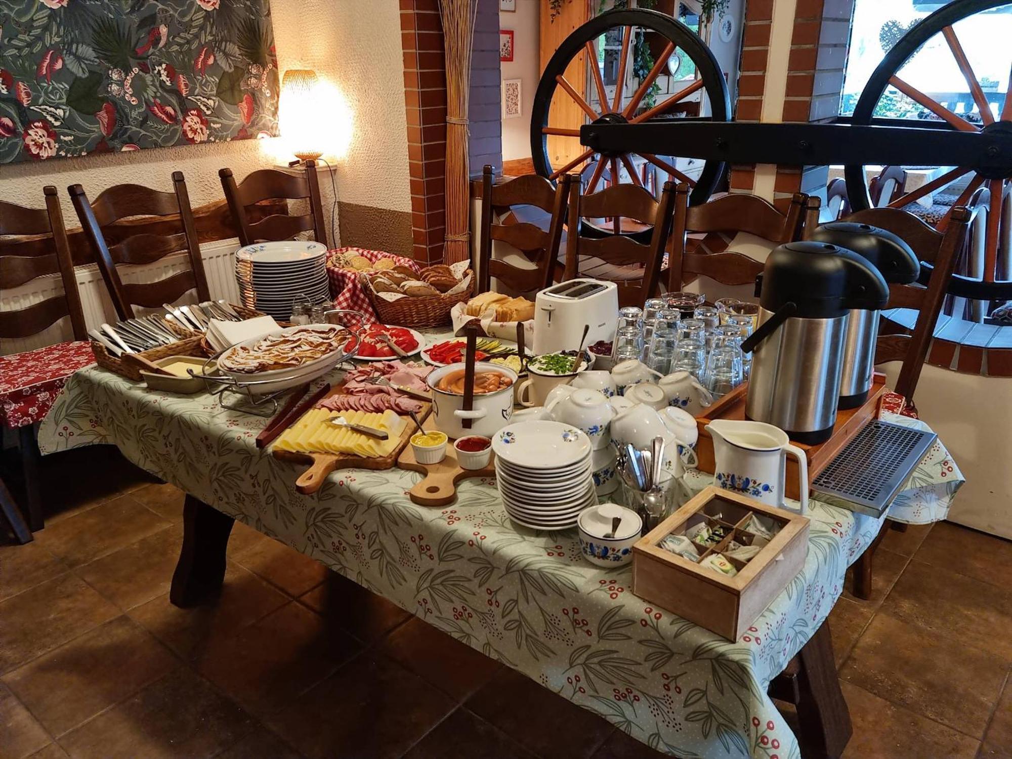 Будинок відпочинку Gosciniec Skolimowka Restauracja I Ze Sniadaniem Na Kaszubach *
